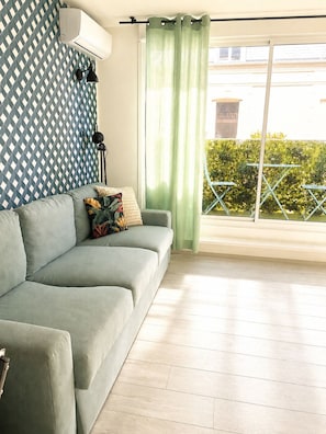 Unclassified image, 3 of 8, button - Vrbo Property (Deauville)