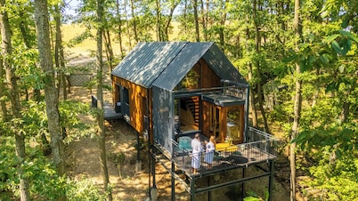 Private wellness among the trees – jacuzzi, sauna & total peace