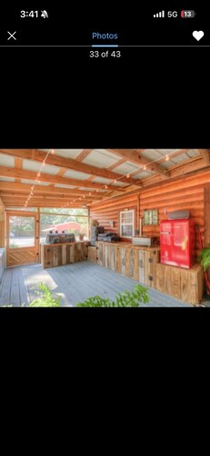 The Killabrew Cabin Hot Tub & Country Escape