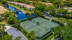 Unclassified image, 2 of 24, button - Cozy 2-bedroom condo in superb Naples with refreshing AC (Naples)