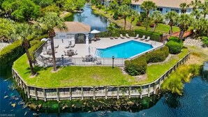 Unclassified image, 3 of 24, button - Cozy 2-bedroom condo in superb Naples with refreshing AC (Naples)