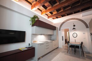 صورة غير مصنفة، 5 من 34، زرّ