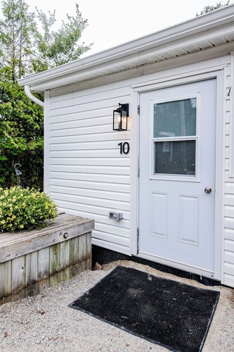 Coastal Studio Suite Steps from the Ocean | pet friendly