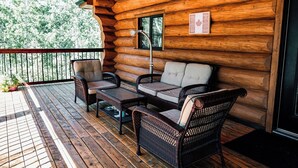 Unclassified image, 4 of 7, button - Cozy Log Cabin (Seba Beach)