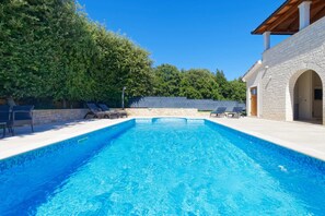 Pool - Vrbo Property (Medulin)