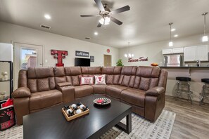 Living area - Raider Rally House - 3BR/3BA - Walk to Tech (Lubbock)