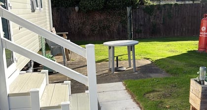 Cabin Sleeps 4 With Parking