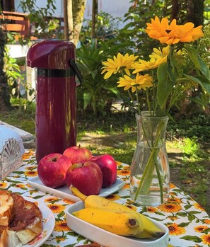 Daily local cuisine breakfast for a fee - Casa Smile (Teresópolis)
