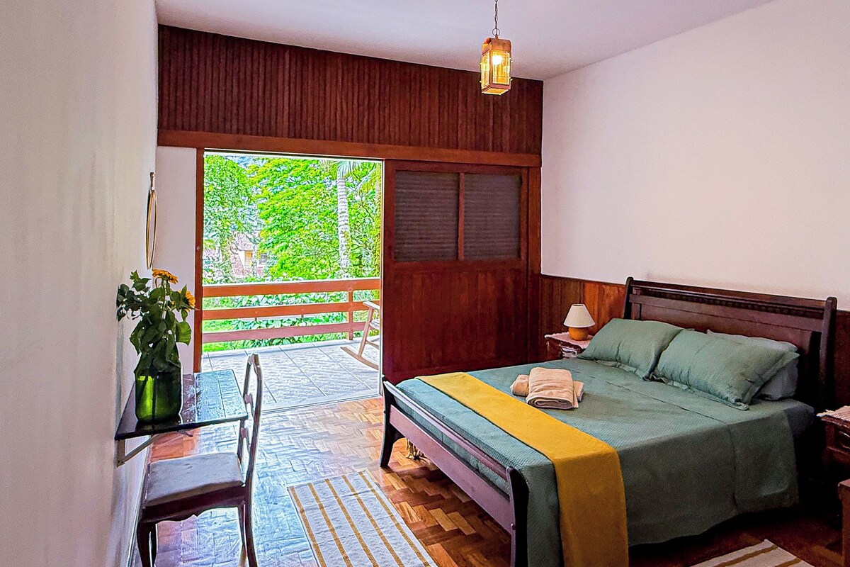 Double Room, 1 Double Bed, Private Bathroom | Desk, laptop workspace, WiFi (free), bed sheets