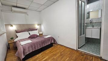 Deluxe Apartment, 1 Double Bed with Sofa bed, City View