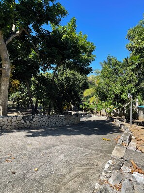 Property grounds - Peaceful, private 2-bedroom house with exclusive pool in Montego Bay (Montego Bay)