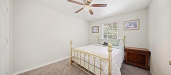 Cozy Modern Villa- Pet Friendly! Knight's Getaway
