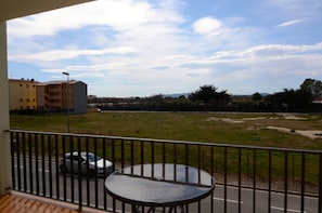 Exterior - Apartment in Estartit Near Golf Club (Torroella de Montgrí)