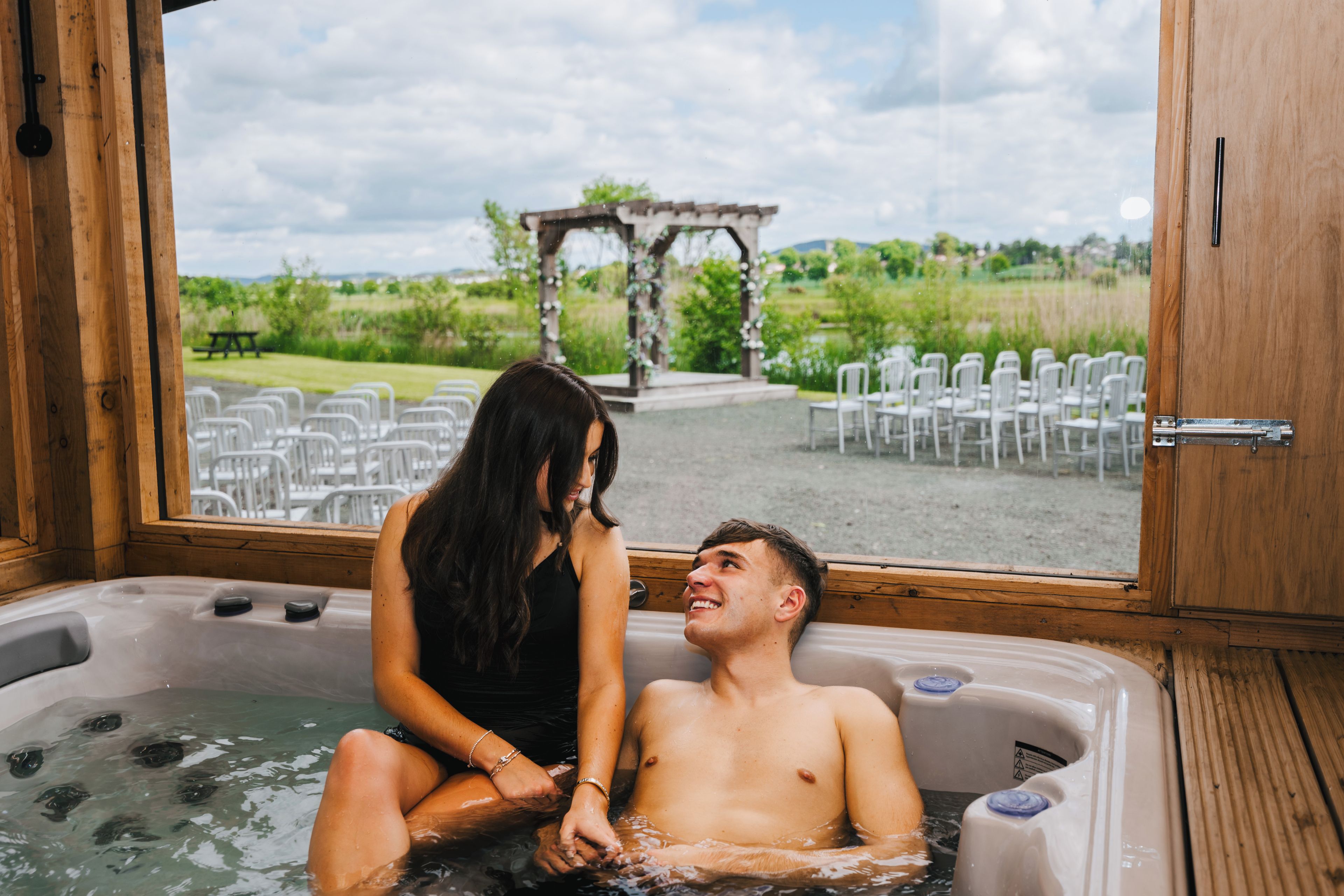 Indoor spa tub