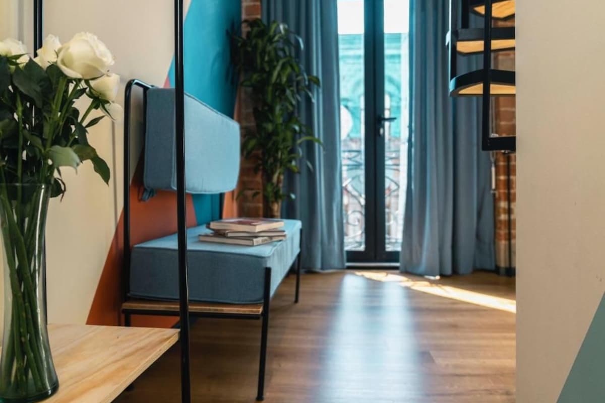 Maisonnette, balkon, uitzicht op de stad