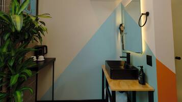 Duplex, Balcony, City View | Bathroom
