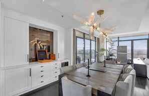 Interior - Lovely XL Rare Penthouse, Master Spa Bedroom, 3 Balconies & More (Atlanta)