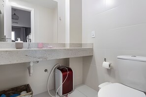 Apartment | Bathroom - Apartamento Pôr do Sol (Arraial do Cabo)