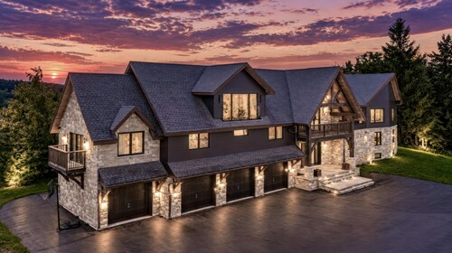 Spectacular 5 bed 9 bath home at the top of Blue Mountain