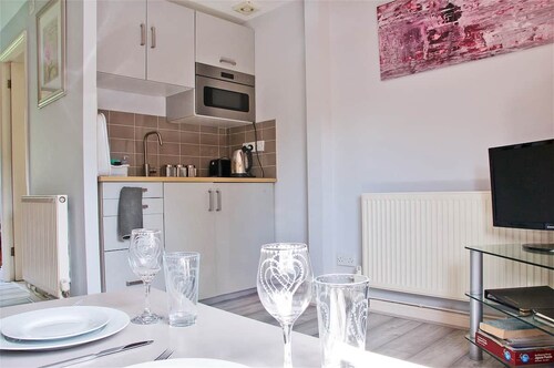 Superior Chalet 1 at Northlands Farm – Near Goodwood