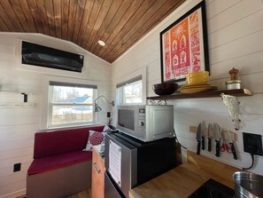 Unclassified image, 5 of 25, button - Cozy Vermont Tiny Home Get Away (Brattleboro)