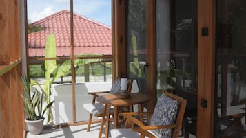 Tempat makan outdoor