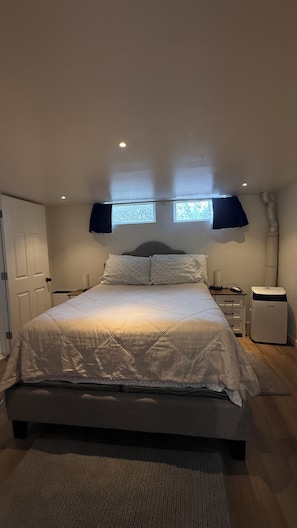 Unclassified image, 4 of 14, button - Cozy lower level with AC in Lincoln totally private kitchen and bath (Lincoln)