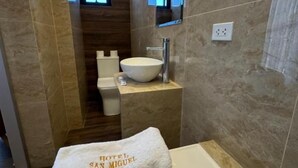 Ảnh chưa phân loại, 2 trong số 11 ảnh, nút