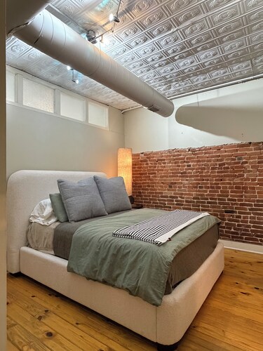 Luxury Downtown Loft with Main Street Balcony 2BR/2BA
