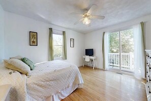 Room - Walk the beach from a spectacular 9-bed 6-bath Estate with sweeping ocean views. (Narragansett)