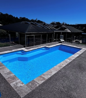 Pool - Sunshine Bay Poolside Escape (Sunshine Bay)