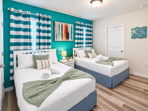 Room - Spacious 5-bedroom townhome in enchanting Davenport close to Disney (Davenport)
