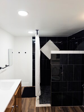 Unclassified image, 5 of 30, button - 3-bedroom house in pleasant Sarasota (Sarasota)