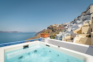 Unclassified image, 5 of 60, button - Golden Grey Goose - Adults Only (Santorini)