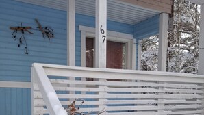 Unclassified image, 3 of 27, button - Three bedroom Traditional Lapland House at Wild Forest backyard in Kemi (Kemi)
