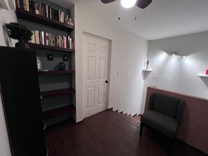 Interior - 3-bedroom house in phenomenal Monterrey with refreshing AC (Monterrey)