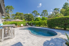 Pool - Relaxing Poolside Oasis- 5 minutes to downtown Sponge Docks (Tarpon Springs)