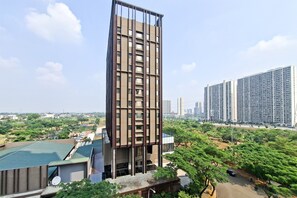 City view - Bright And Cozy Studio At Apartment Casa De Parco (Pagedangan)