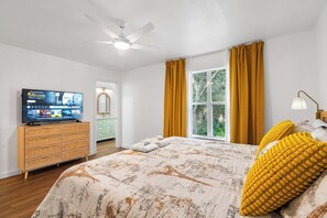 Room - 3BR Family Retreat at Regal Palms with Lazy River (Davenport)