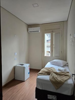 Uklassifisert bilde, 2 av 9, knapp