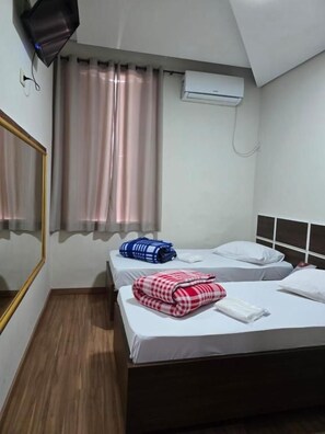 Unclassified image, 3 of 9, button - Hotel Santos Inn  (Santos)