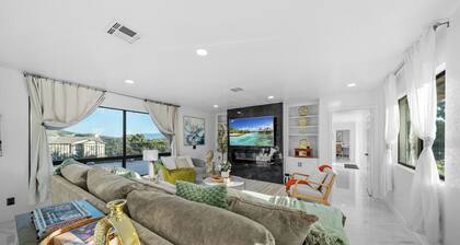 Entire Private House with 4 Beds, Jet Tub, Mountain View, 2500 sqft, Garage