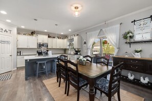 Dining - Suburban Garden Retreat 2 Miles to Downtown, 2 Suites, Office, Patio, Playset (Holly Springs)