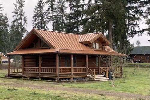Cozy Cabin in the Country w/a Loft