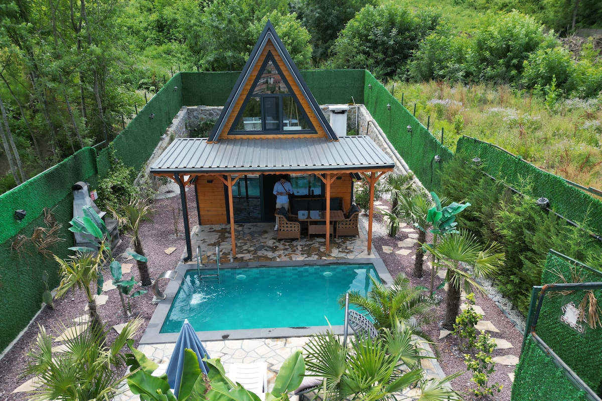 Bungalow Superior, patio, vista piscina
