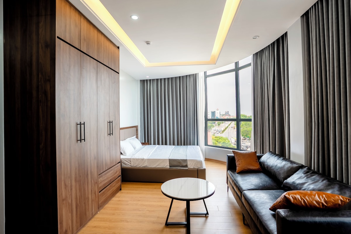 Deluxe Double Room, Balcony, City View