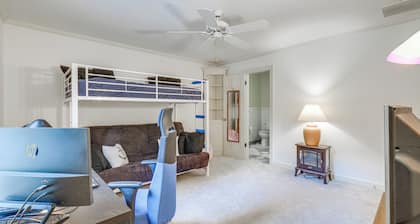 Scenic Riverside Condo in Virginia's Northern Neck