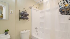 Bathroom - On Main St! Walkable Family Apartment in Princeton (Princeton)