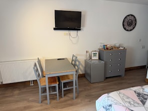 Unclassified image, 5 of 7, button - Beechwood B&B (Bristol)