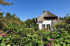 Untagged - "Friesenhaus Hensen" (Nebel)
